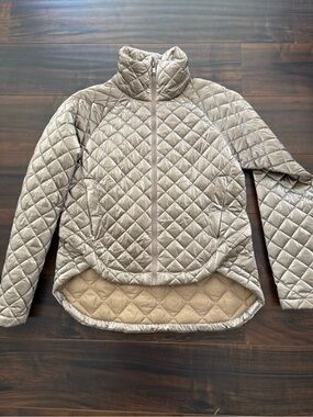 Athleta Whisper featherless parka